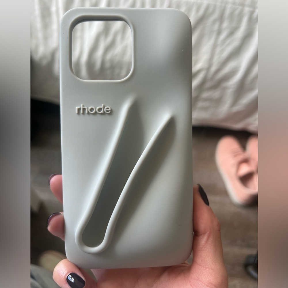 Rhode iPhone Lip Case 15 Pro Max